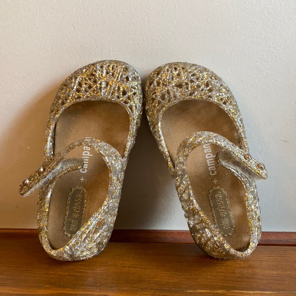 Mini Melissa Campana